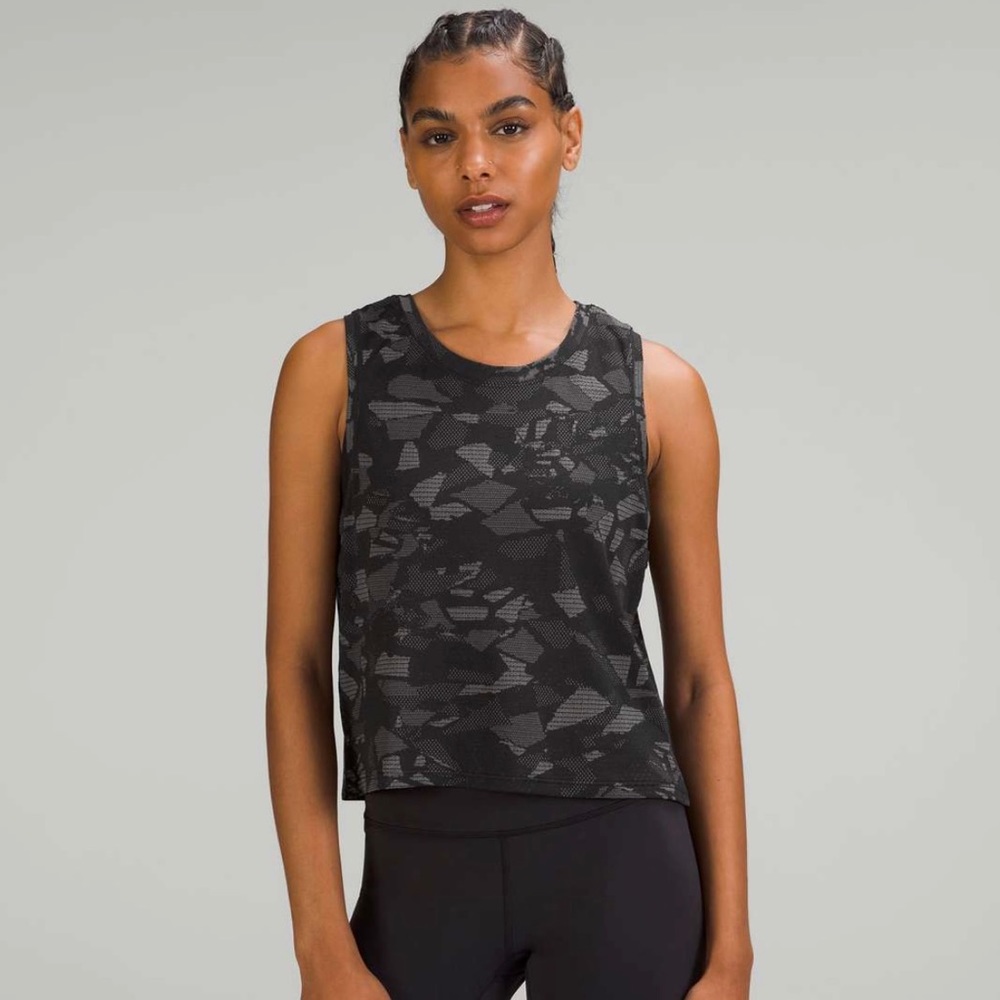 NWOT Lululemon Train To Be Tank